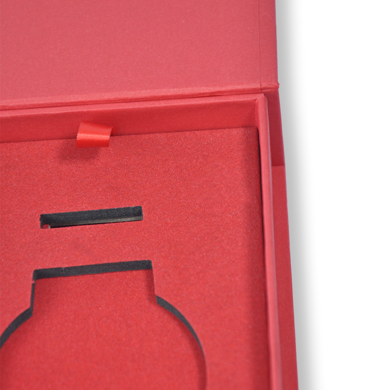 Custom Red Magnetic Gift Box with Insert