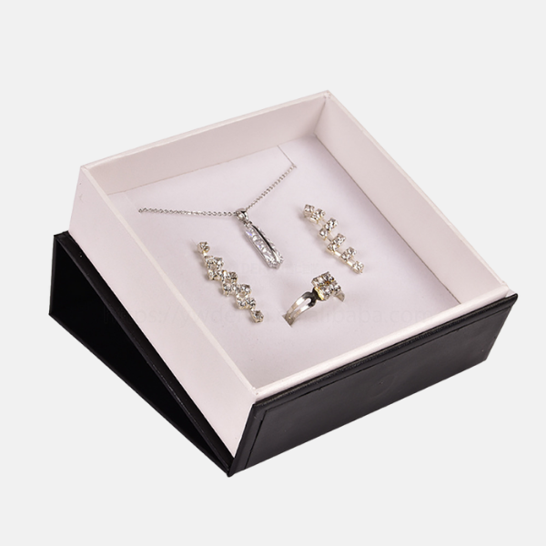 Maximize Your Retail Appeal with Custom Jewelry Boxes with Logo Wholesale